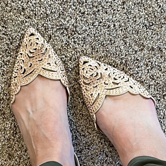 Betsey Jonhson Lucy, Jeweled, Cutout Women's Flats, size 8.5 - Picture 15 of 16